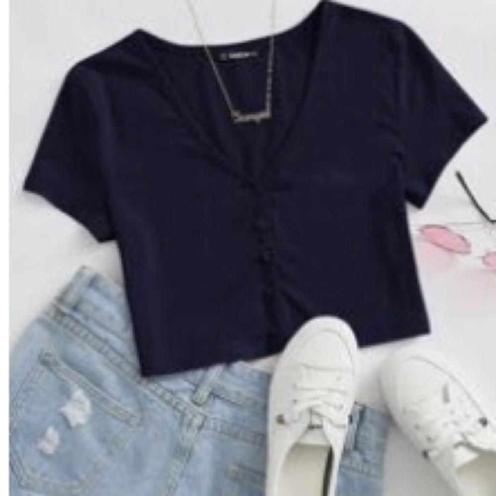 🔥Navy V-Neck Buttoned crop top
